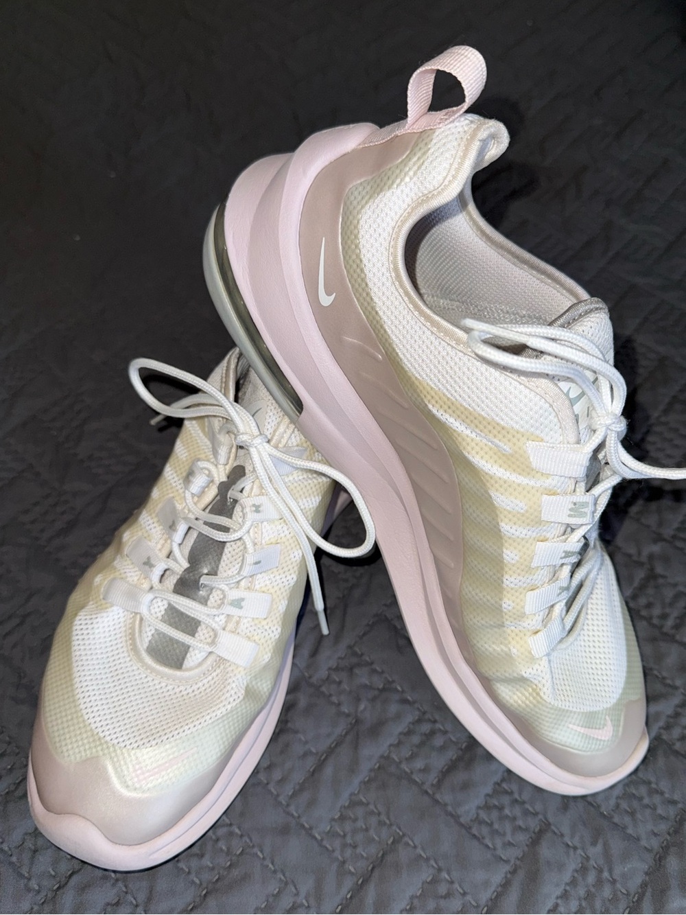 Nike Women’s White & Light Pink Athletic Sneakers Size 10